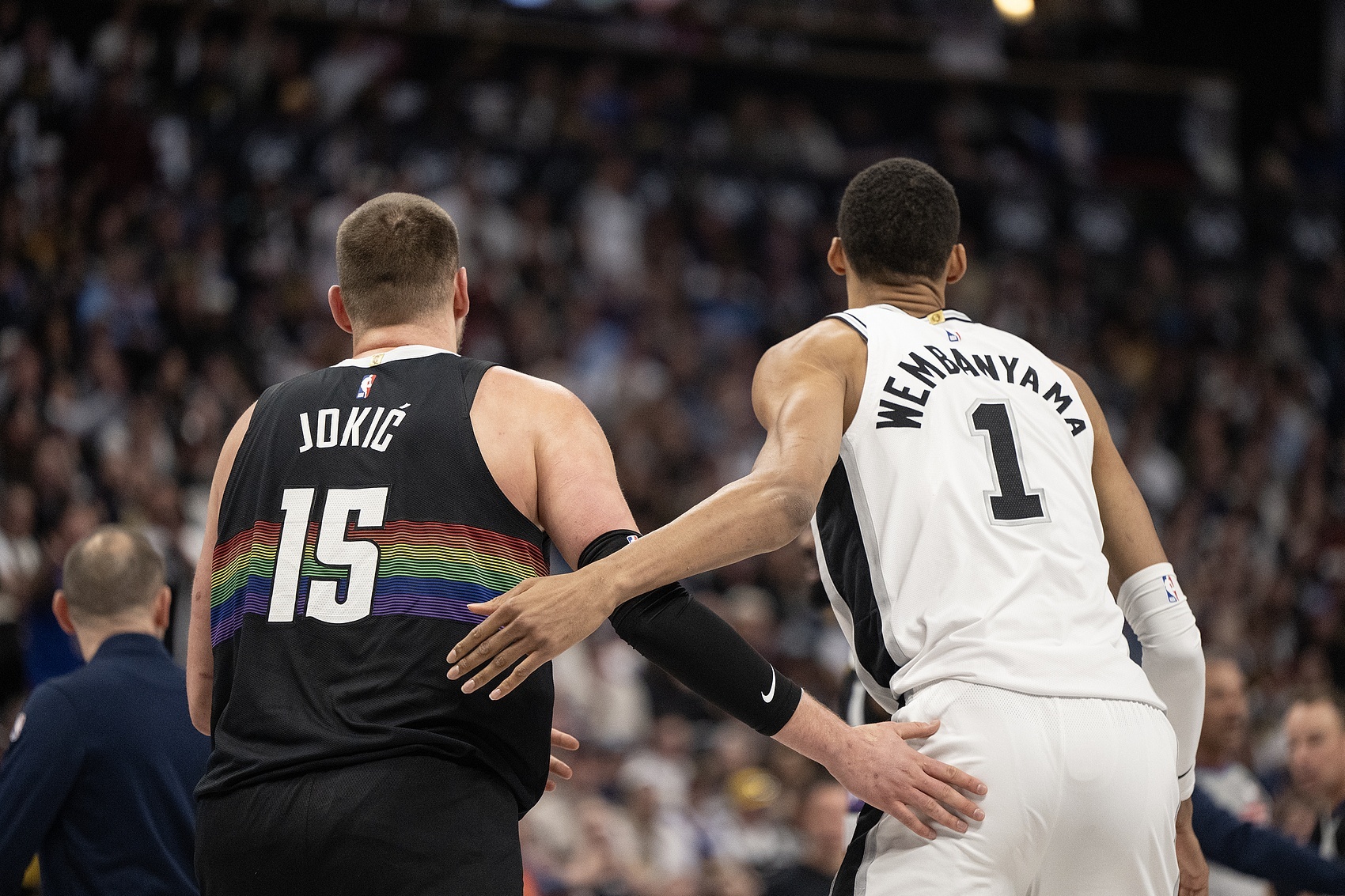 🔥名记晒评奖票选：MVP为SGA DPOY文班 最佳新秀弗拉格 教练马祖拉今天