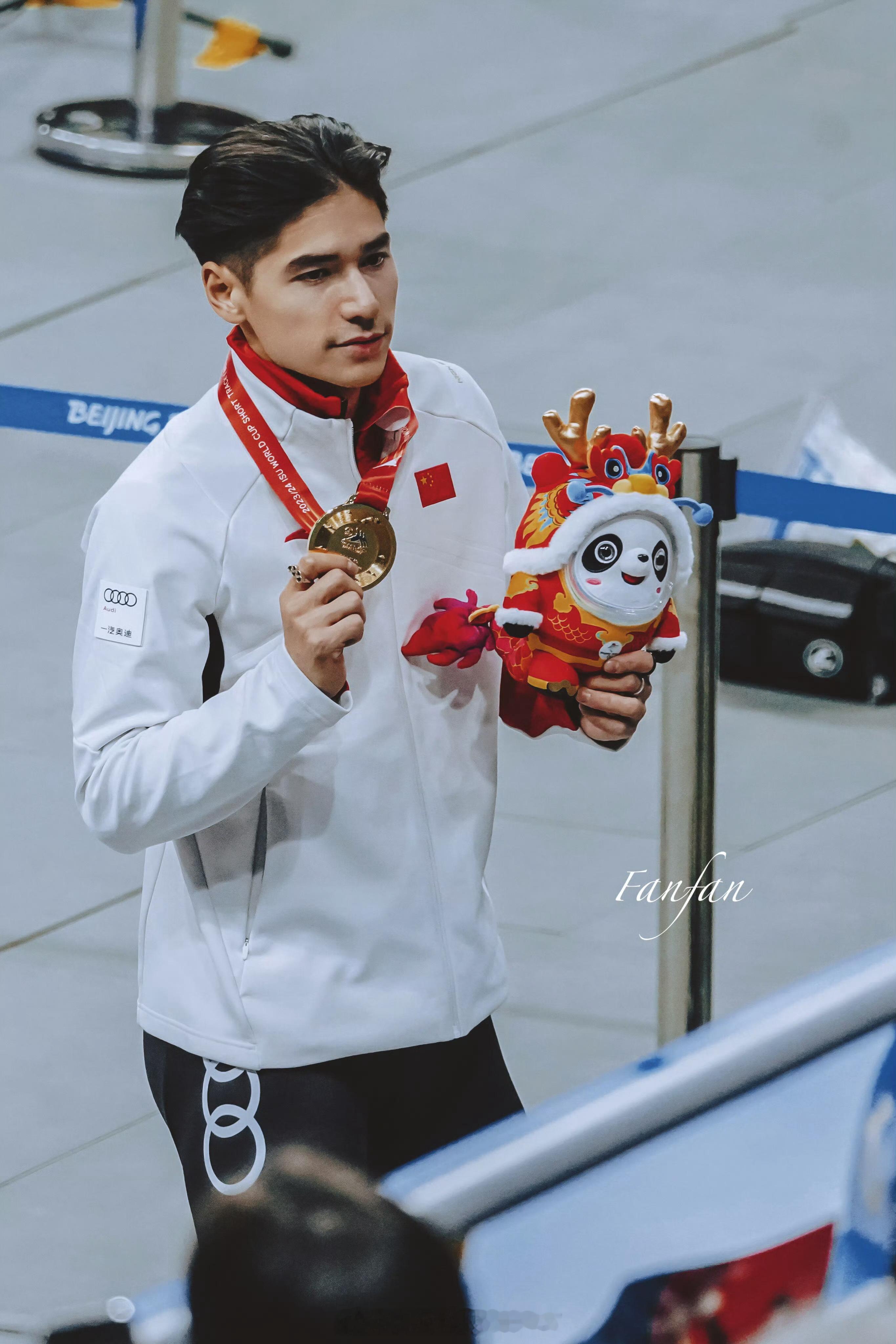 米兰冬奥短道5000接力棒次失误这个道歉我也不接受，最后一棒那个失误不知道想什么