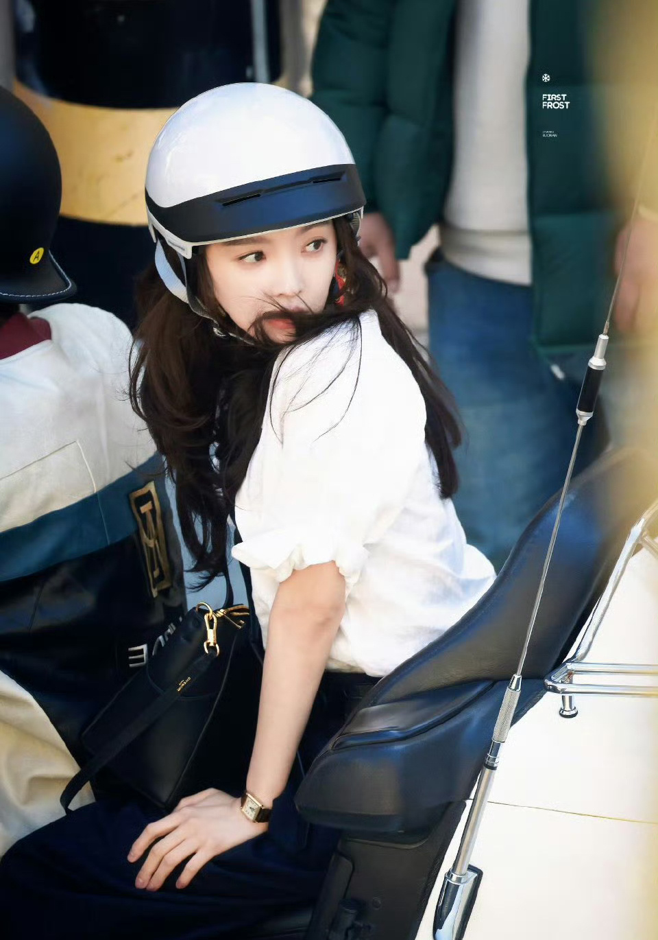 章若楠今天是兔子警官，长得好看穿什么都好看！ 