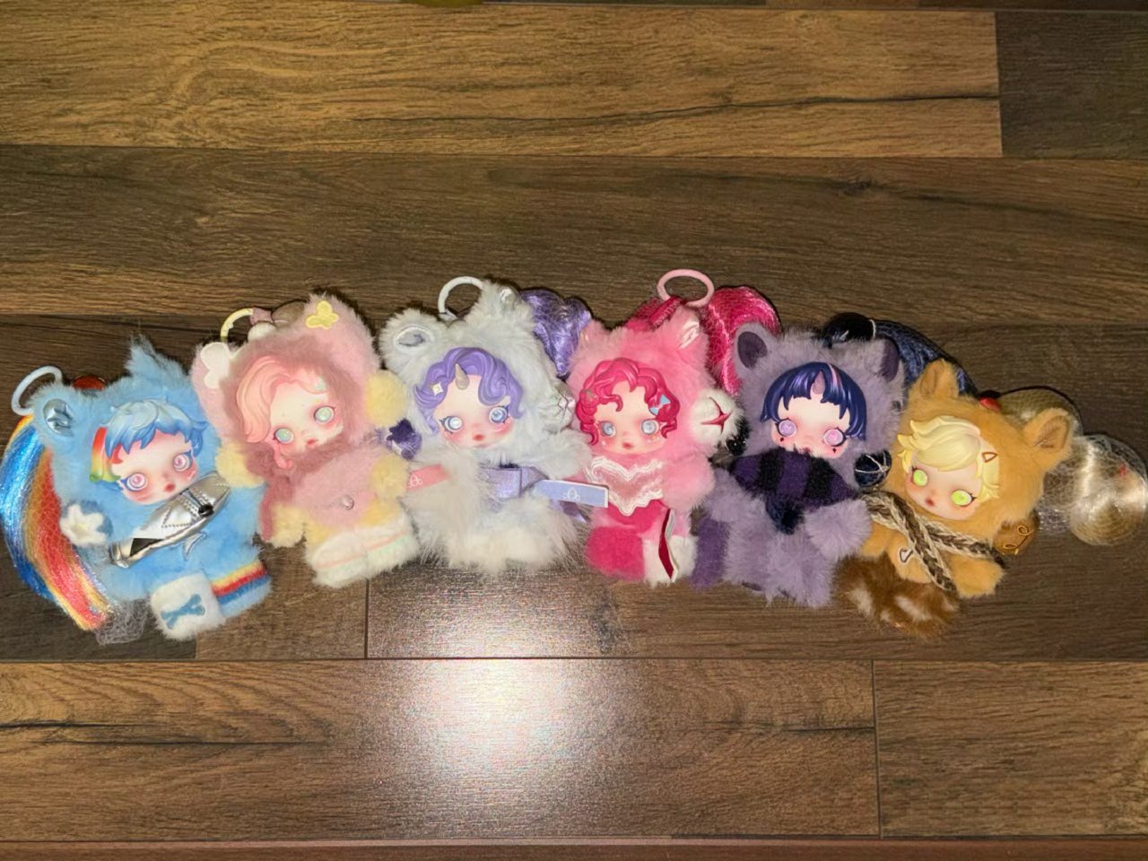 王橹杰高会更新 “>ᴗ< ✌🏻”盲盒战利品展示 