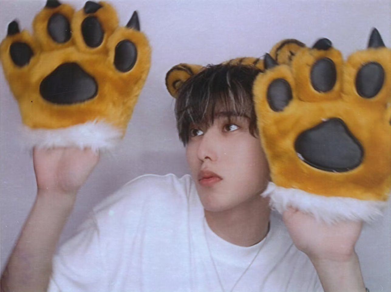 #蔡徐坤[超话]#💗#蔡徐坤新歌remedy# 还记得Hug me 王子们[兔