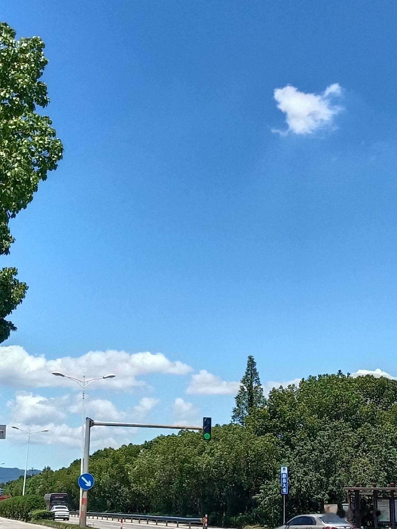 大家都知道，为了撰写《资本论》，马克思的中年生活过得相当窘迫。可马克思的少年青年
