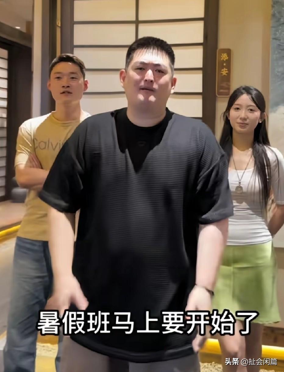 赵本山的大胖儿子开减肥训练营，被网友吐槽说你自己都减不下去肥，还开什么减肥训练营