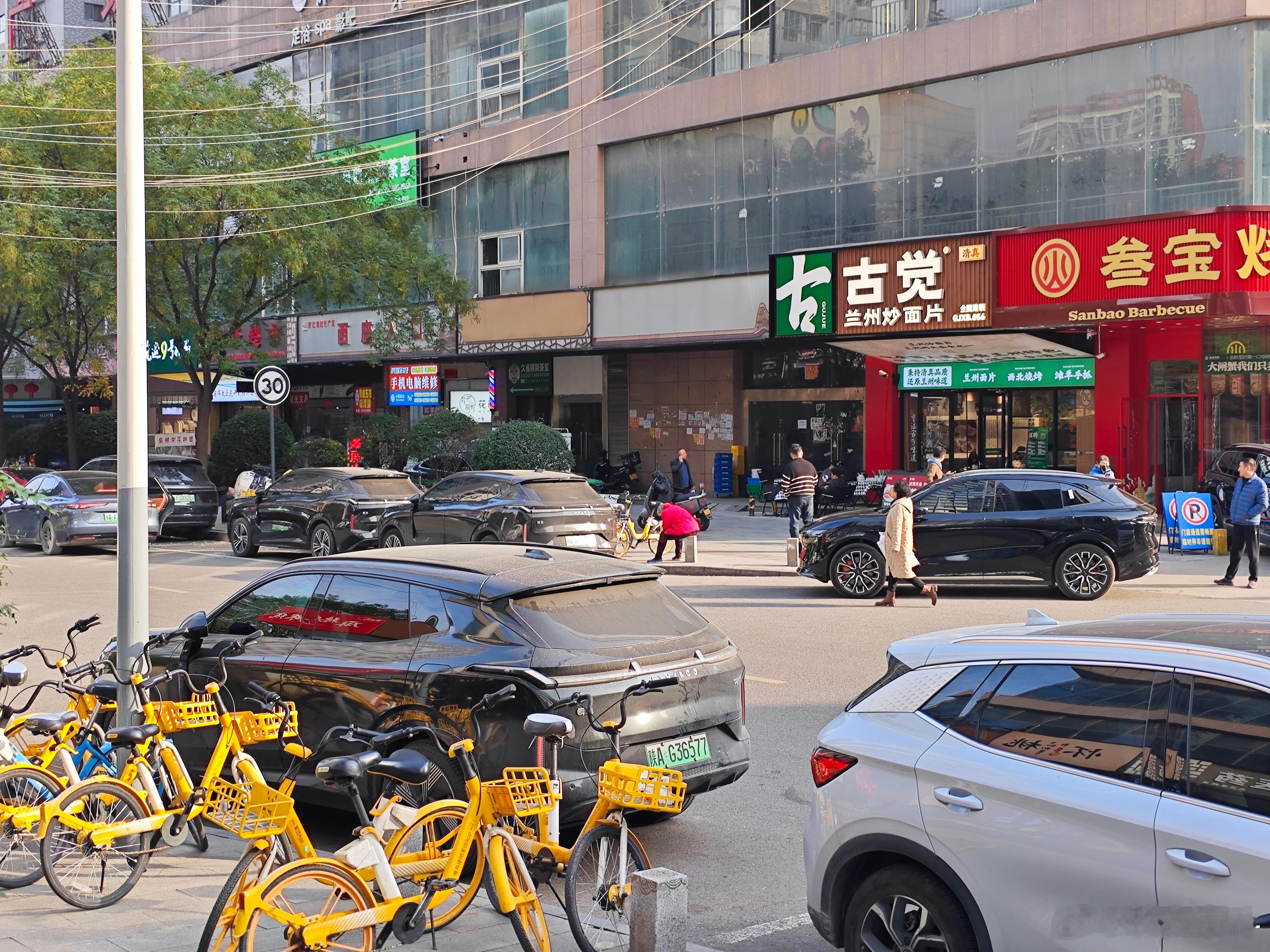 西安的领克08还是非常多的。