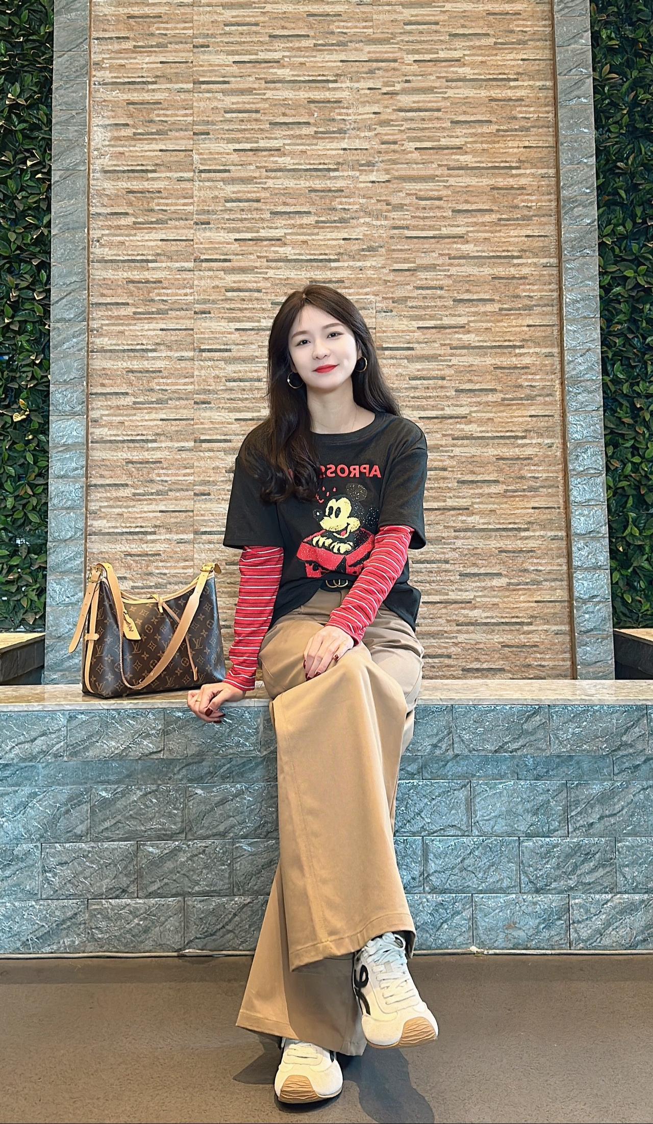 爱自己的明媚 也接受自己的破碎
当我学会爱自己时我就不再担心失去假两件上衣 早春