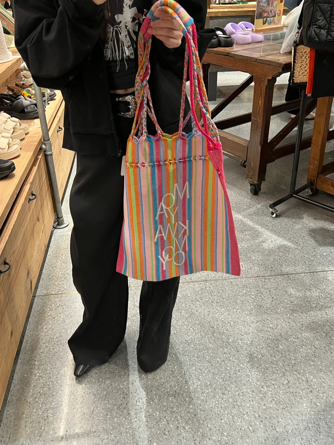 Nikoand布袋子有点好看有点marni啊啊啊～