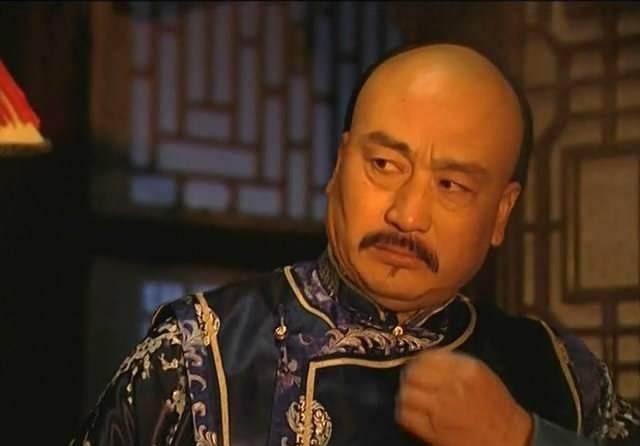 乾隆二十九年，一封奏折建议为雍正诸兄追赐荣号，补录宗谱。乾隆朱笔圈批：“允禔旧事