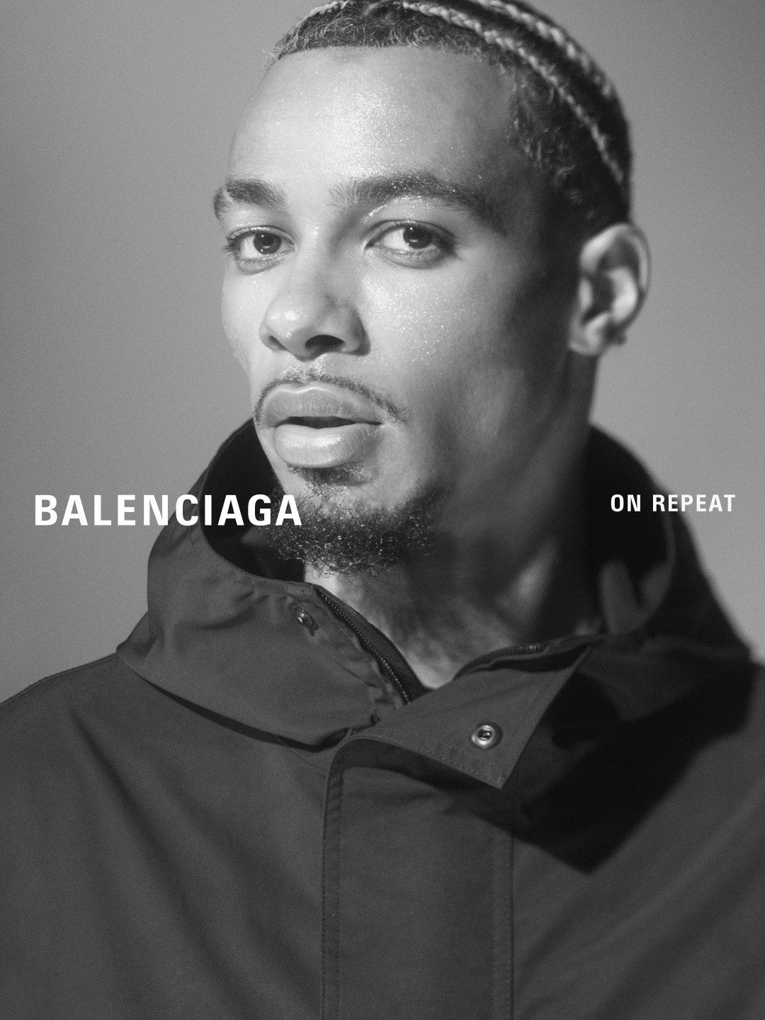 BALENCIAGA发布全新运动鞋广告大片，主推Radar与Triple S.2