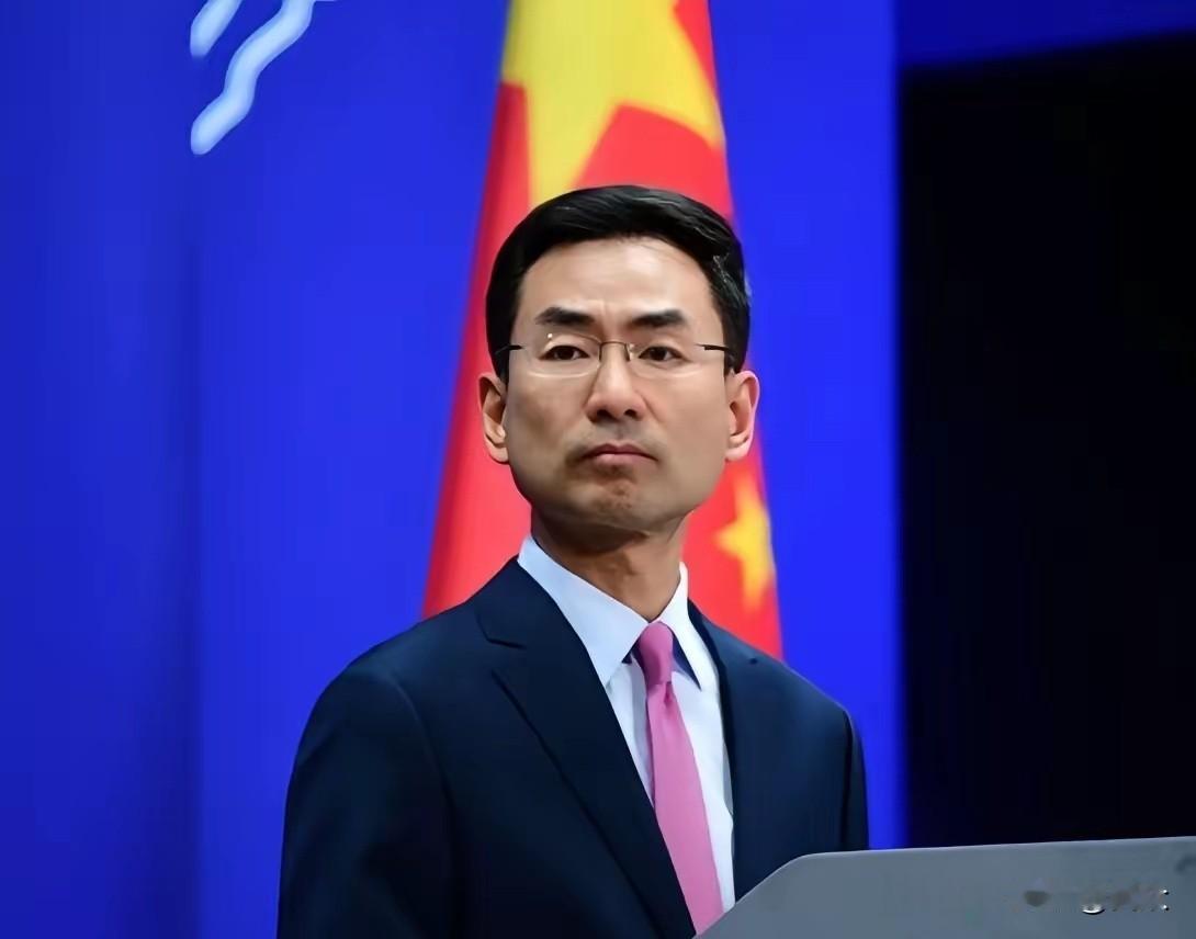 别总拿“顾全大局”给软弱找补。

这玩意儿就是最猛的精神鸦片，吸多了骨头都酥。