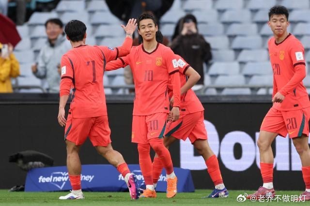 国足2比0库拉索国际足联系列赛澳大利亚赛区首轮打响，中国男足迎战库拉索队。比赛在