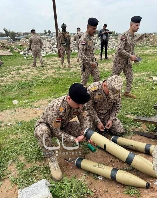 伊拉克军队发现当地抵抗组织的炮弹，他们准备袭击美国基地。 ​​​