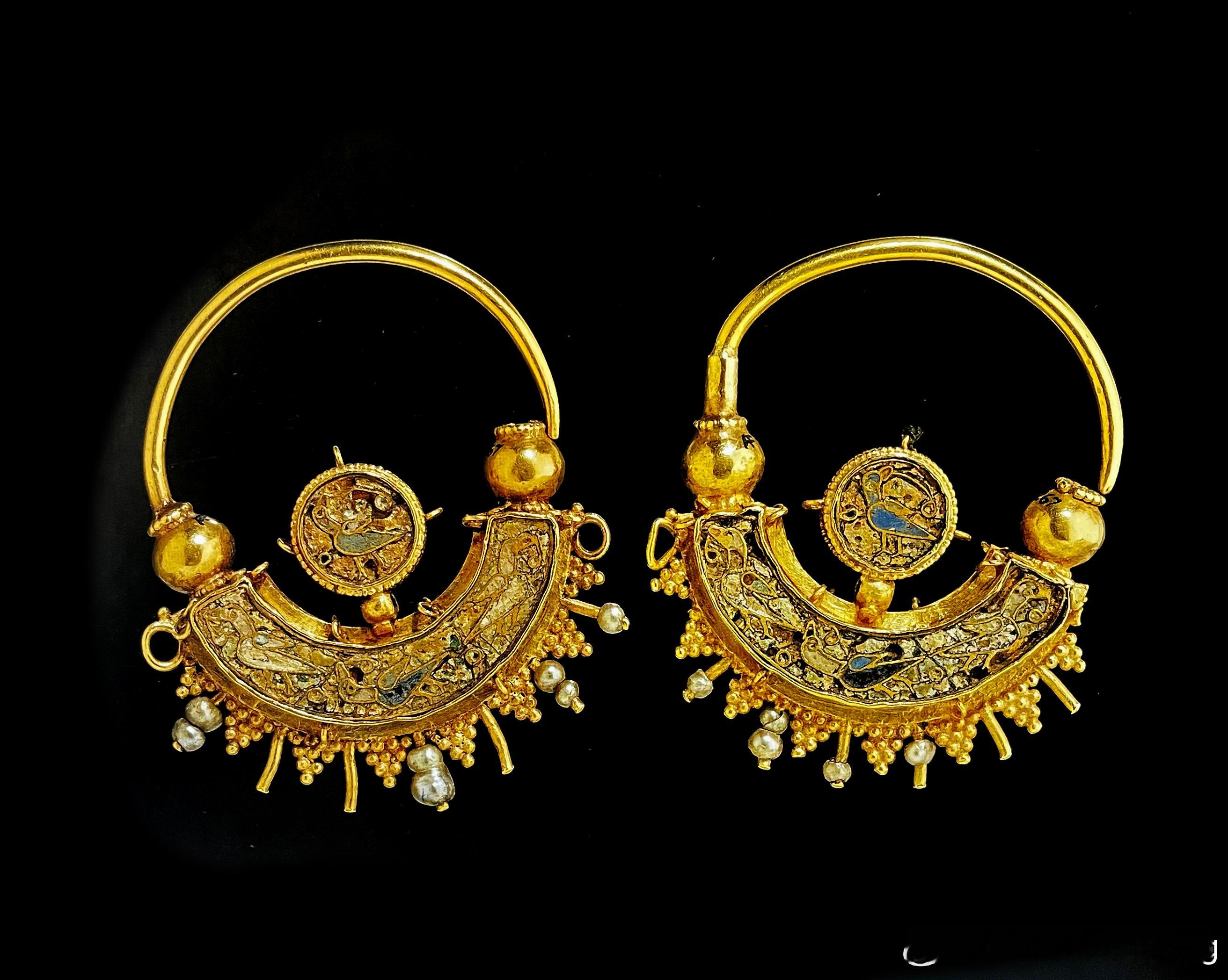 中世纪早期艺术  Early Medieval Art   拜占庭耳环尽管珐琅现