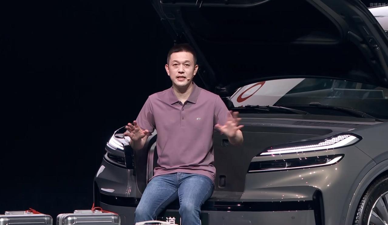 蔚来公司三季度财报发布：营收217.9亿元，同比增长16.7%；调整后净亏损27