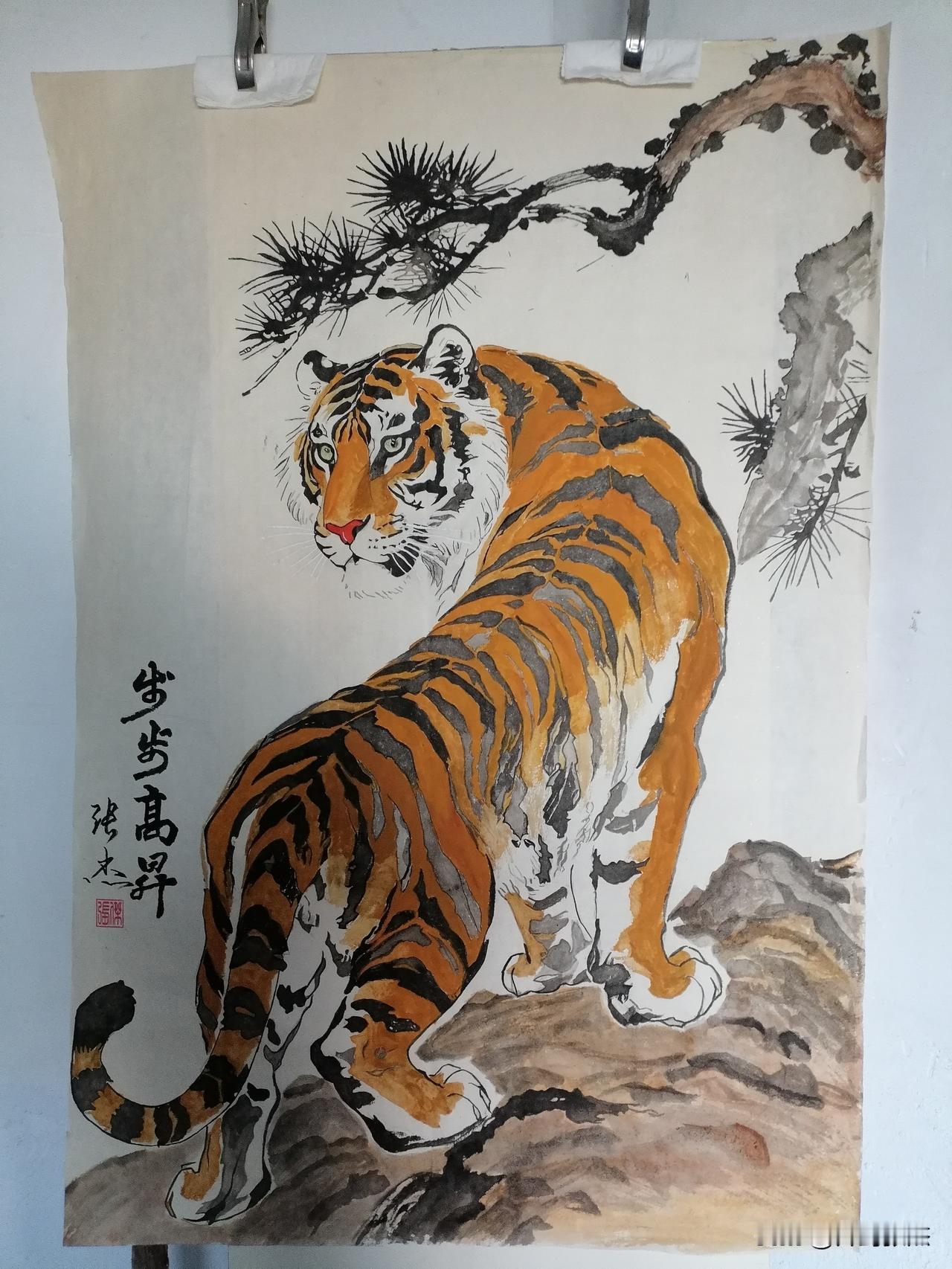 能否秀一下你的国画作品我最近梦到一只跑步的老虎，醒了以后就按照梦里面看到的样子画