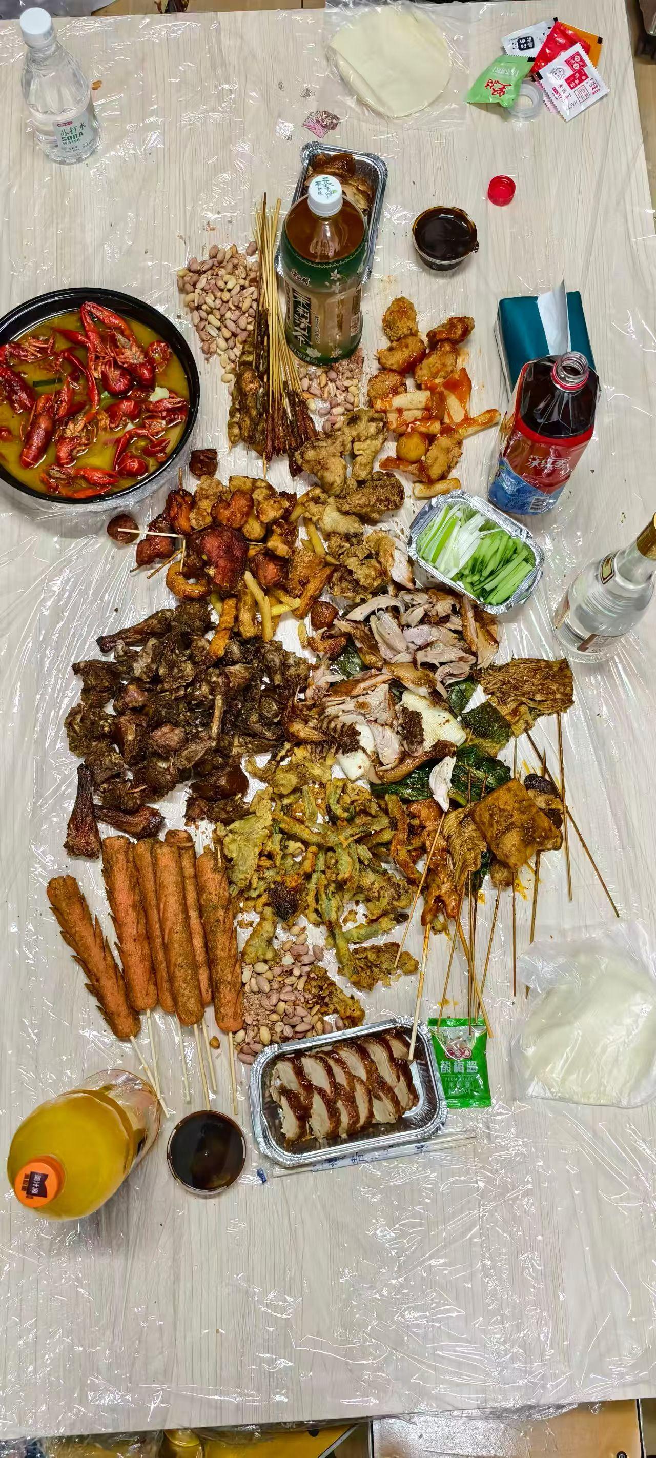 有很多人竟然爱吃这个，也有很多人认为是垃圾食品。这些是不是垃圾食品？
这些食物 