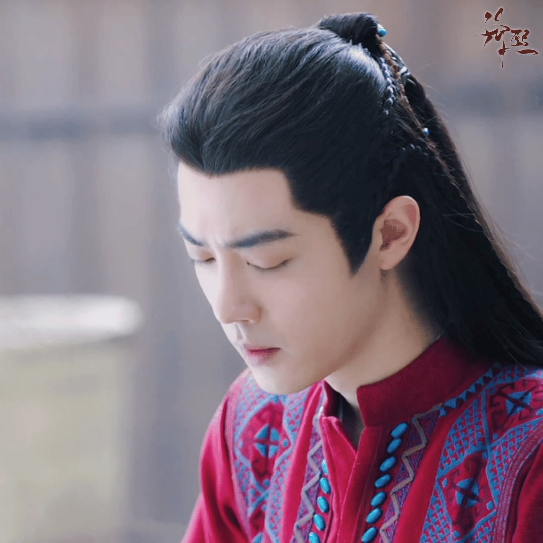 ♡⃝ 𝒍𝒐𝒗𝒆 ʚɞ ☽⋆❥ »» 肖战 红衣时影好惊艳啊，异域风情真好