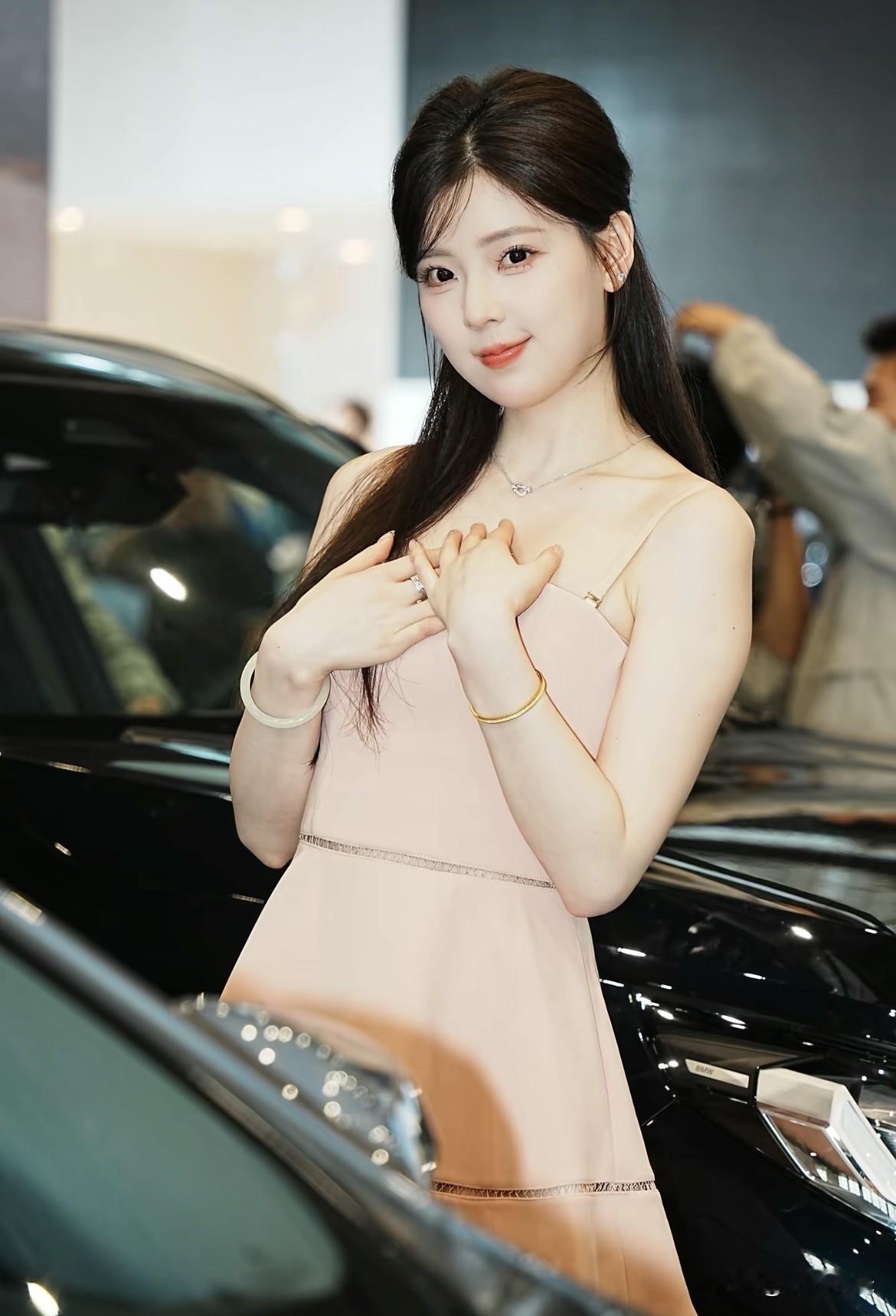 怎样穿搭能显示出温柔的女生气质?