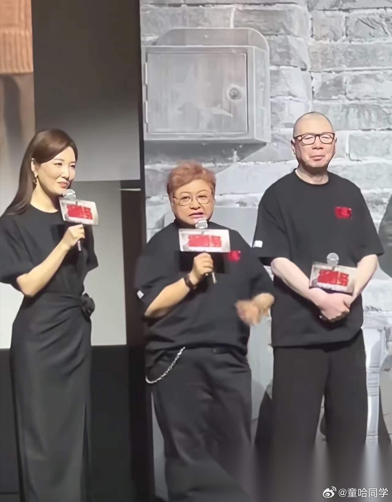 果然还是女人更懂女人， 我问我闺蜜；韩红为啥要给《抓特务》拉票房？闺蜜白了我一眼