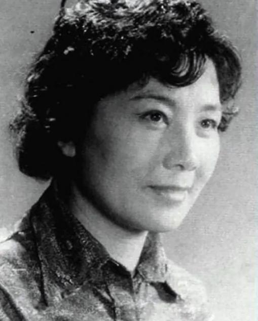 1949年，北平刚解放，韩复榘遗孀给新政府写信：“丈夫被枪决，能不能把东绒线胡同