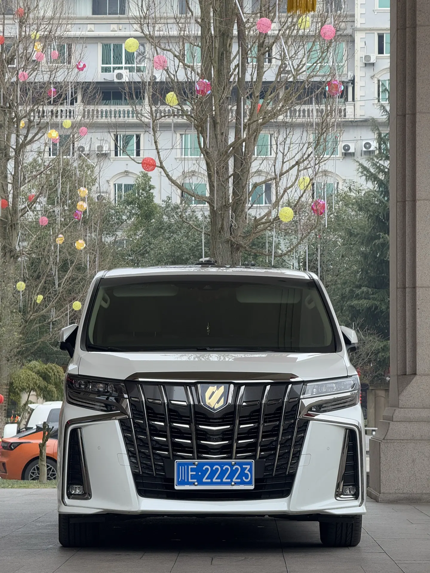 丰田保姆车 22223够牌面了吧。