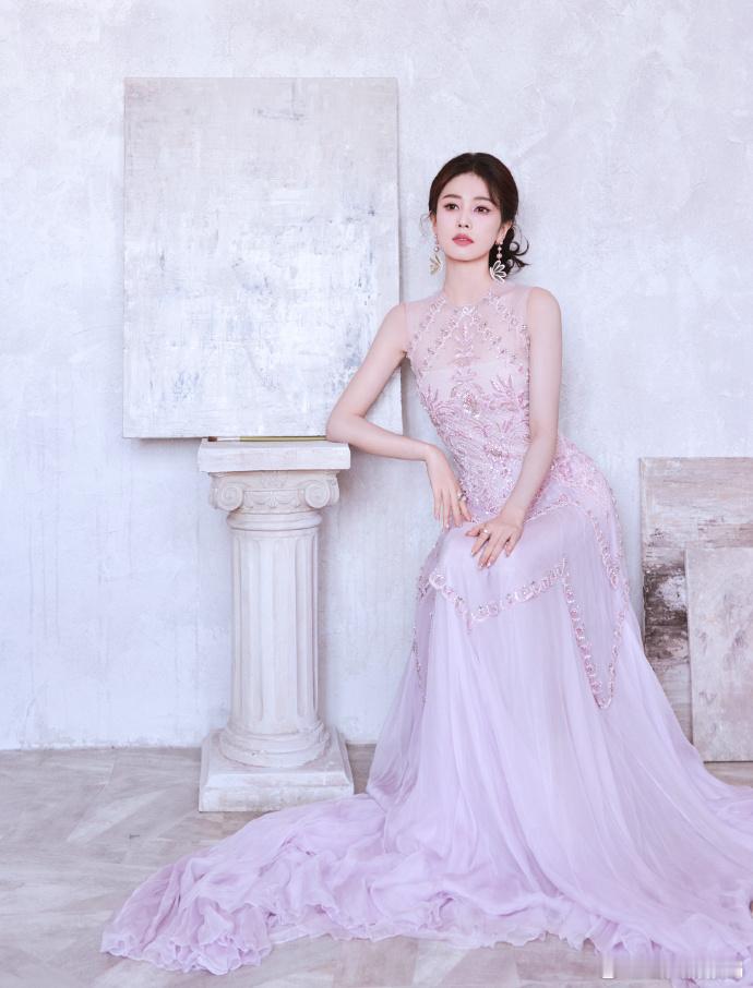 #白鹿第二套look# ​​​#白鹿粉色薄纱长裙#白鹿着 Georges Hob