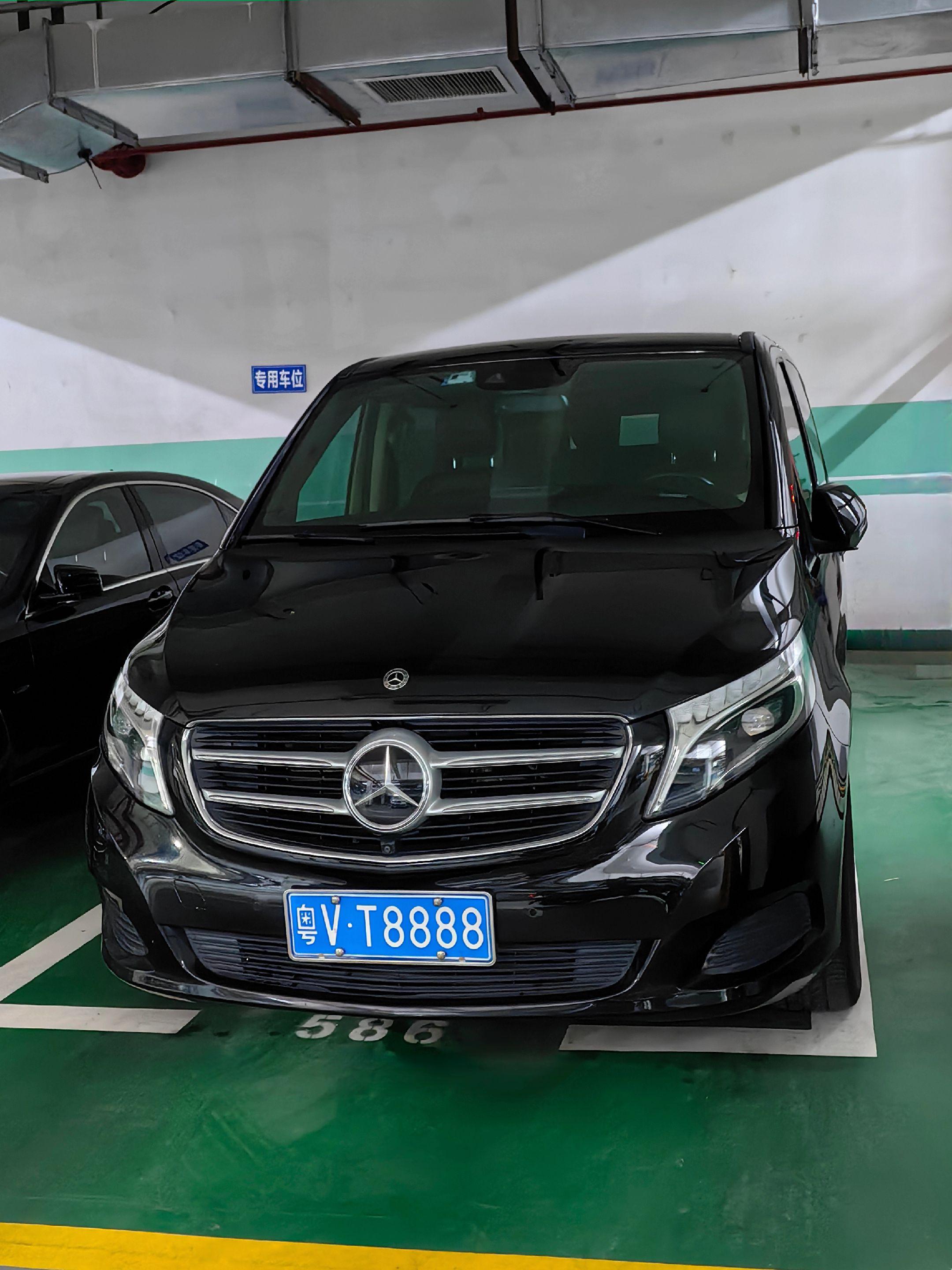 粤VT8888、9999宾利雅致飞驰已成为了过去，现如今这两车牌也装到...