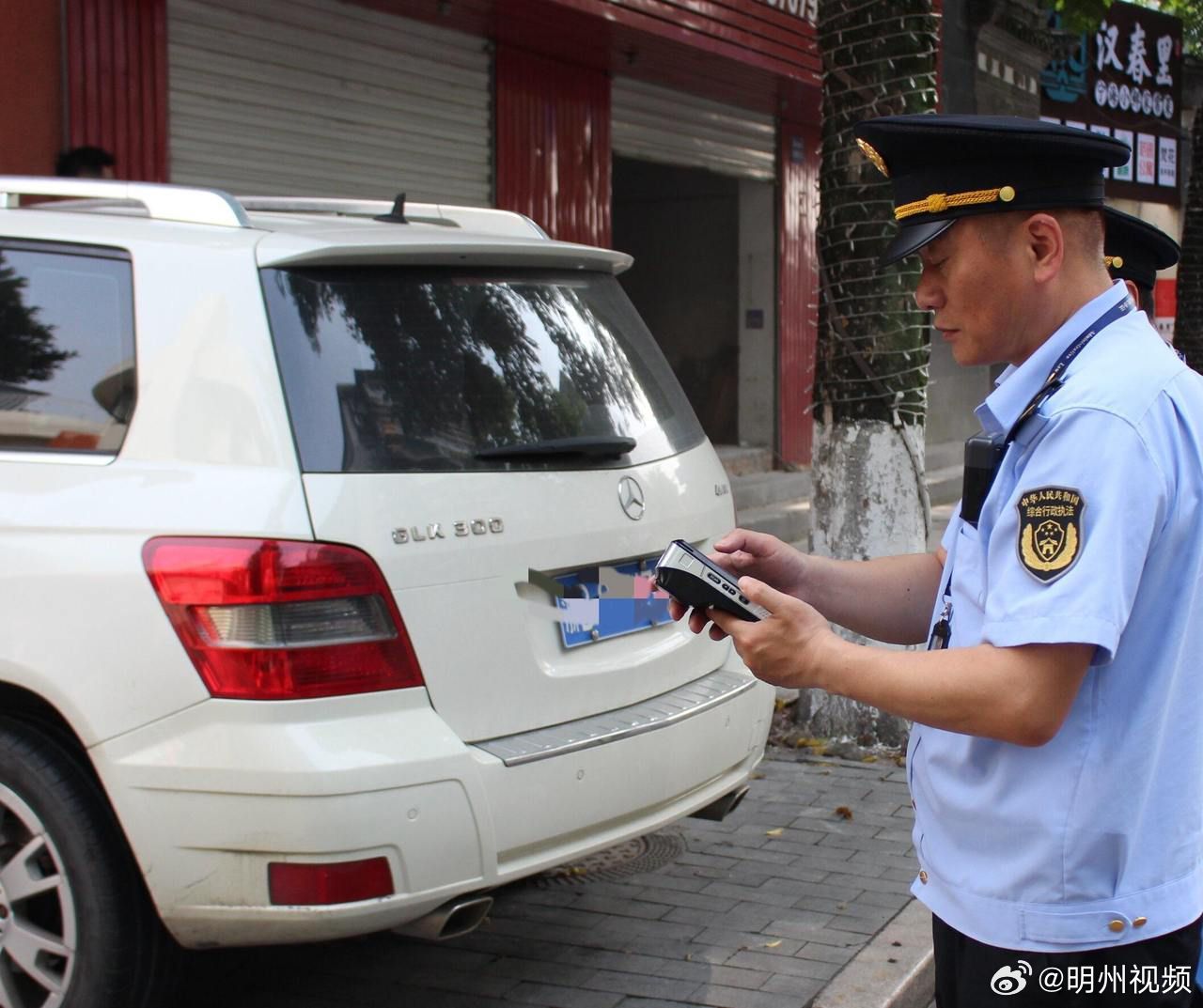 宁波海曙数字化精细治理守护秀水街烟火气 拥有千年历史的宁波秀水街开街后客流激增，