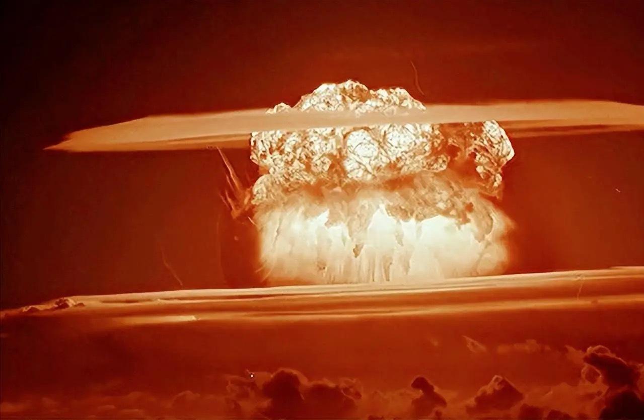 日本7.4级地震7.4级对日本来说算是稀松平常但是评论区有很多人怀疑是日本在搞核