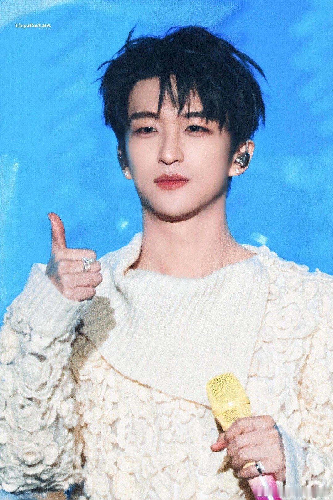 黄子弘凡鸟巢演唱会定档黄子弘凡想要黄子弘凡做到 做他的粉丝应该很幸福吧。因为他总