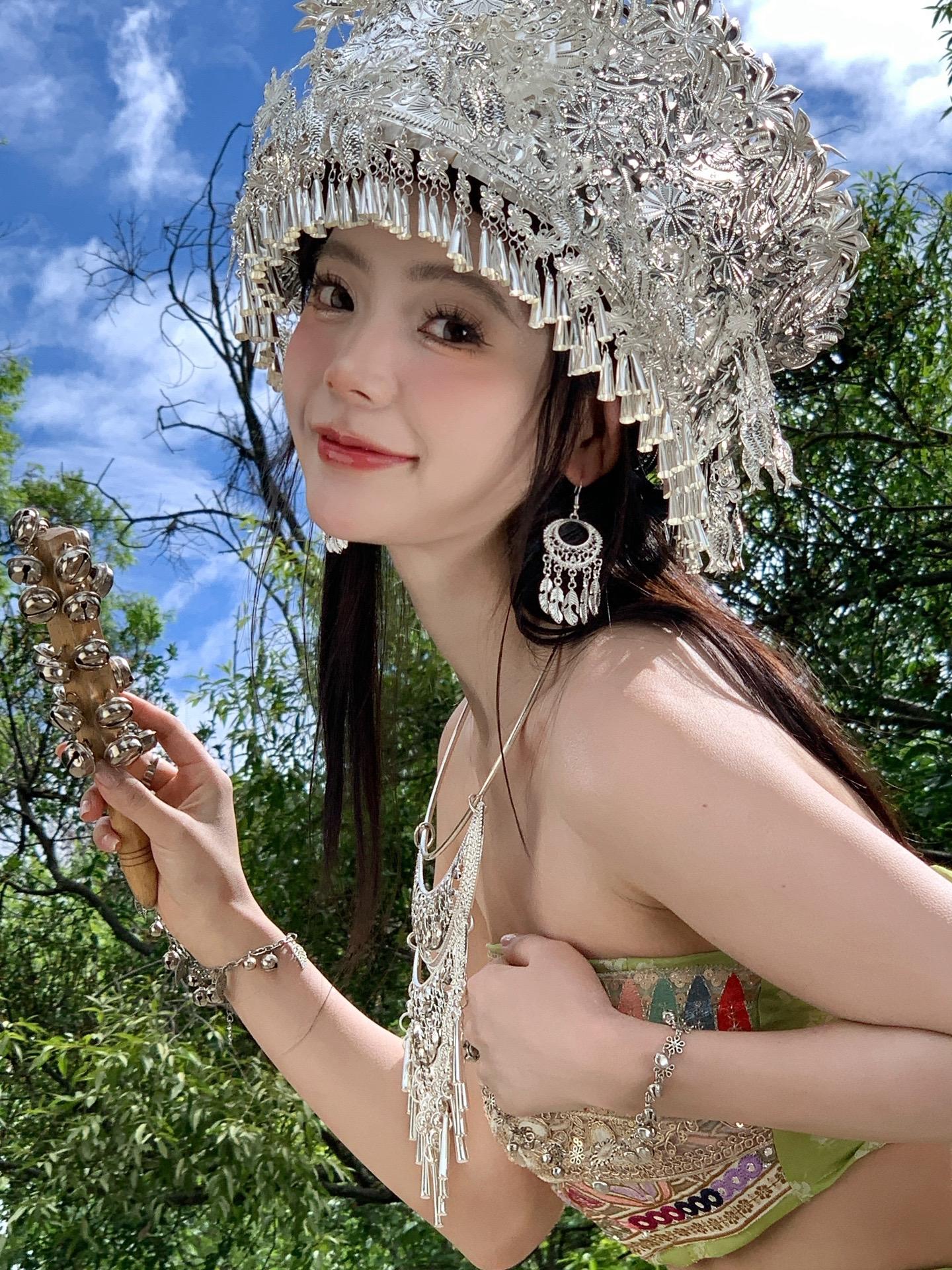你可不准反悔桃花开的时候，一定要回来看我 在丽江解锁苗疆少女新皮肤