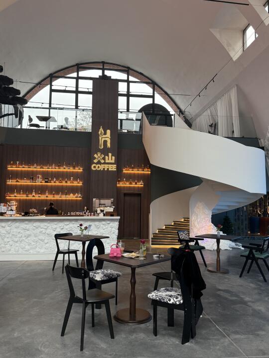 佛山新店丨藏在石湾美陶湾的☕️ 白天Cafe 午晚Bistro