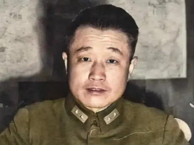 1973年5月8日，杜聿明等人参观伟人旧居后，杜聿明笑着对韶山接待的同志说：“帮
