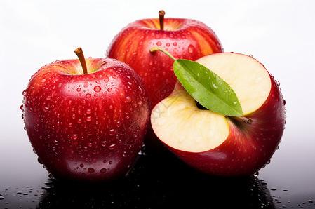 苹果是生活中十分常见的水果，口感清脆香甜，营养也很丰富，但是切好的苹果之后都会发