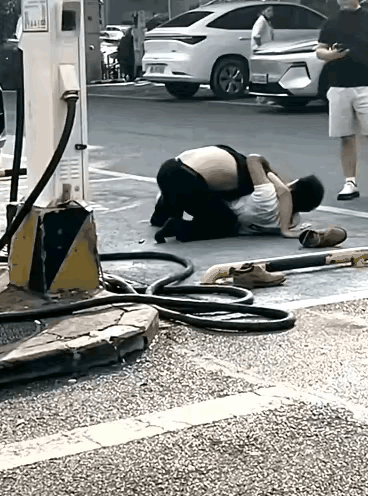 教练教他这招的时候没告诉他不到万不得已不能用吗？
我们老家几十年前曾经发生一起因