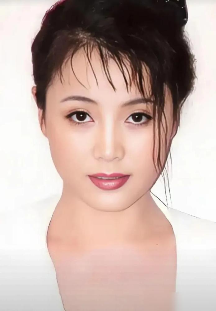 上百人剧组干等12小时，一天烧掉十几万，她直接撂挑子走人：这活儿，没法干！
你