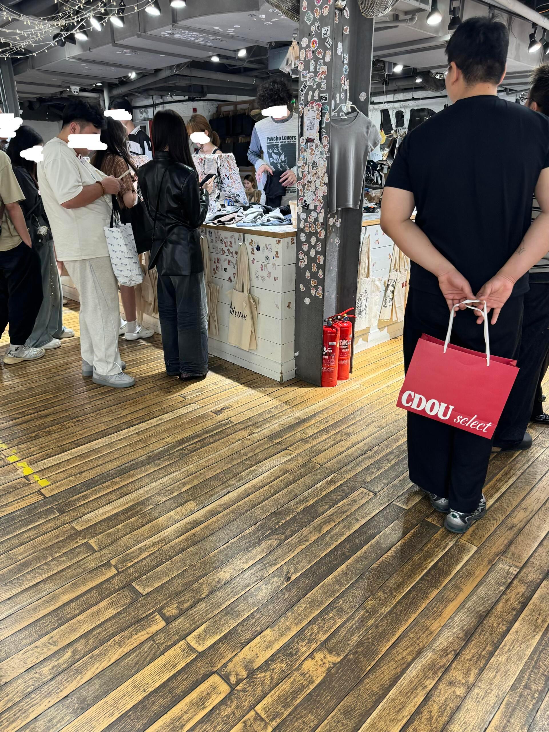 吴宣仪.吴宣仪爱上另一个我 又刷到了之前被偶遇的吴选 好漂亮啊
