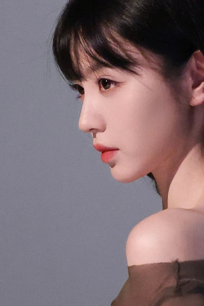 田曦薇最新内衣写真，我的眼睛又幸福了 ​​​