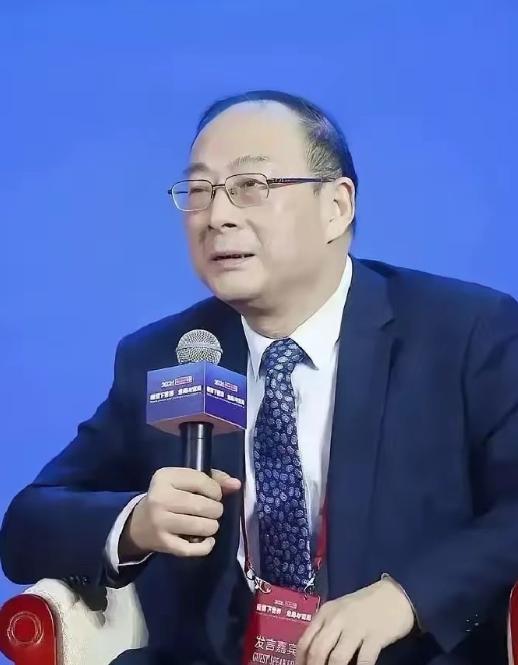 果不其然。

中国学者金灿荣突然抛出两句重话：一旦俄乌在美国协调下收场，俄罗斯得