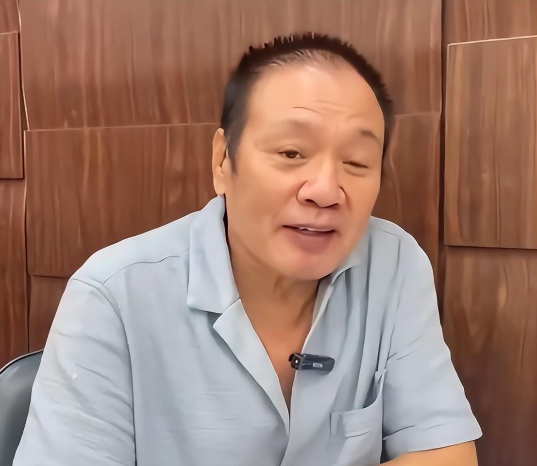 TVB老戏骨罗莽失联后再露面，状态略显“痴呆”了……

年轻时候的罗莽，可以说是