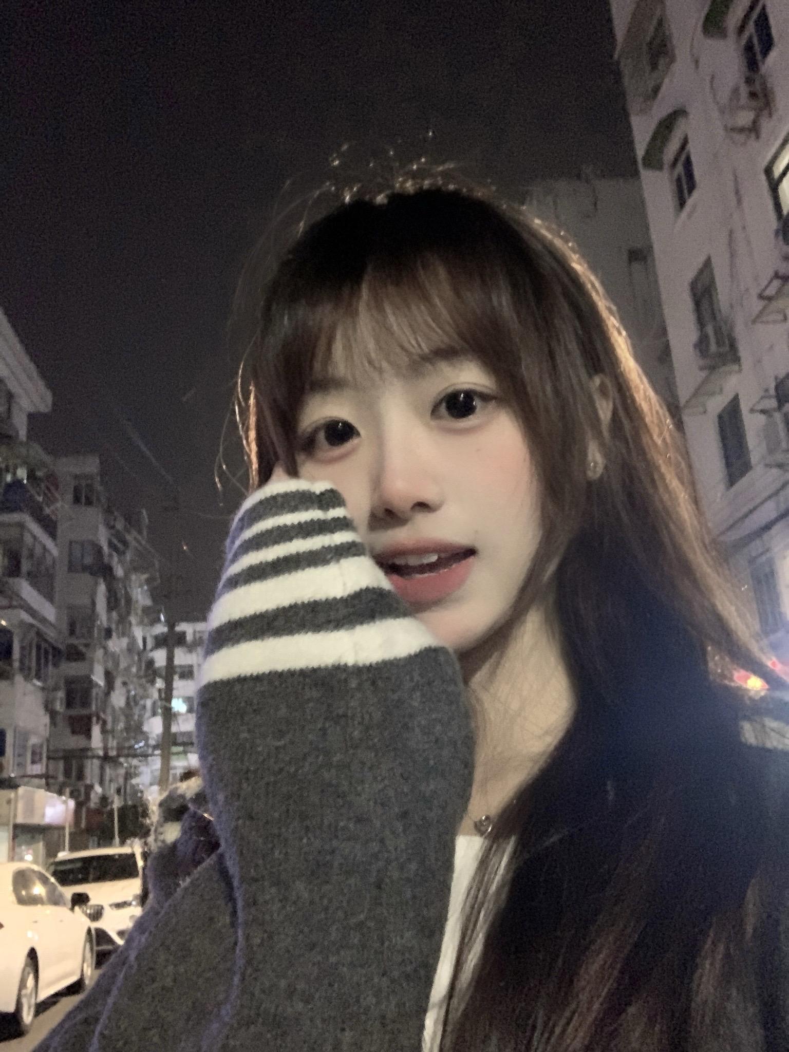 在干嘛🐈＞𐋣＜随便拍一下