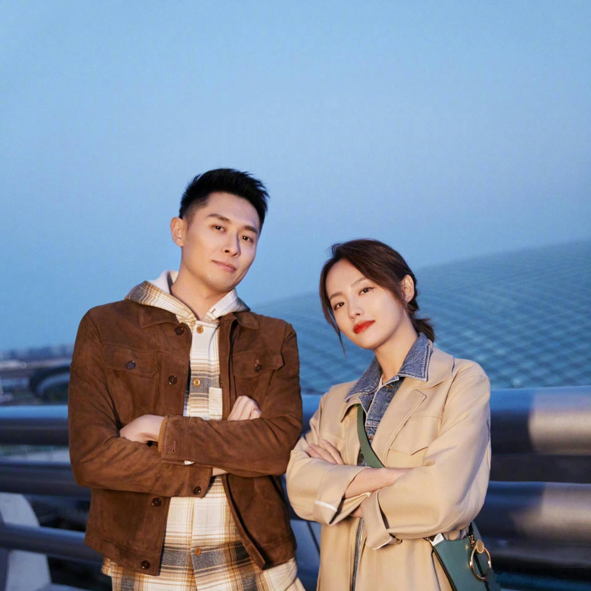 张嘉倪获两子抚养权张嘉倪这段婚姻最扎心的不是离婚，是八年都没等来一场婚礼。生了两