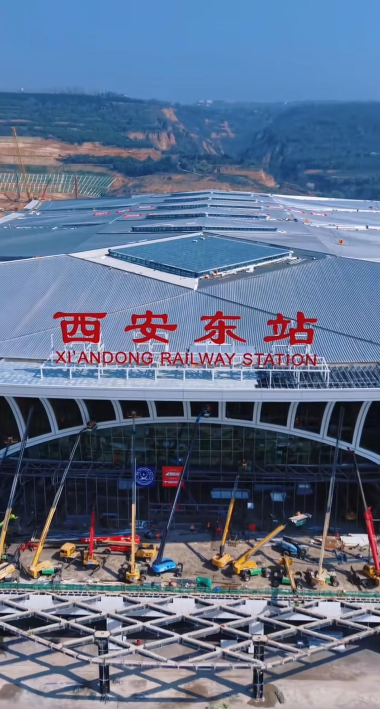 西安东站通车后，要增加多少个工作岗位啊！庞大的工程就需要庞大的工作团队，届时，西