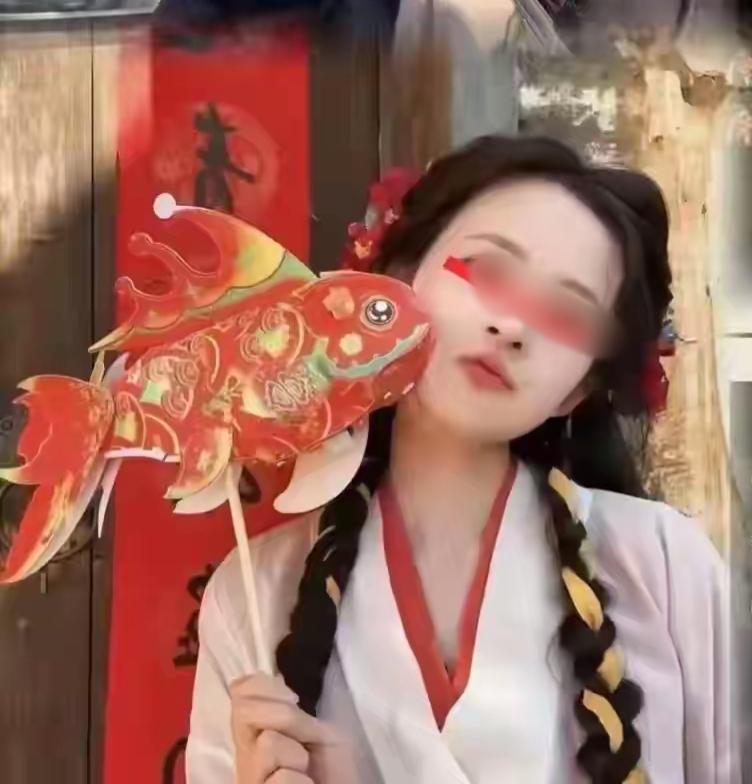 天天当吃瓜群众。
今天只围观，不发表评论，但保留发表评论的权利。
