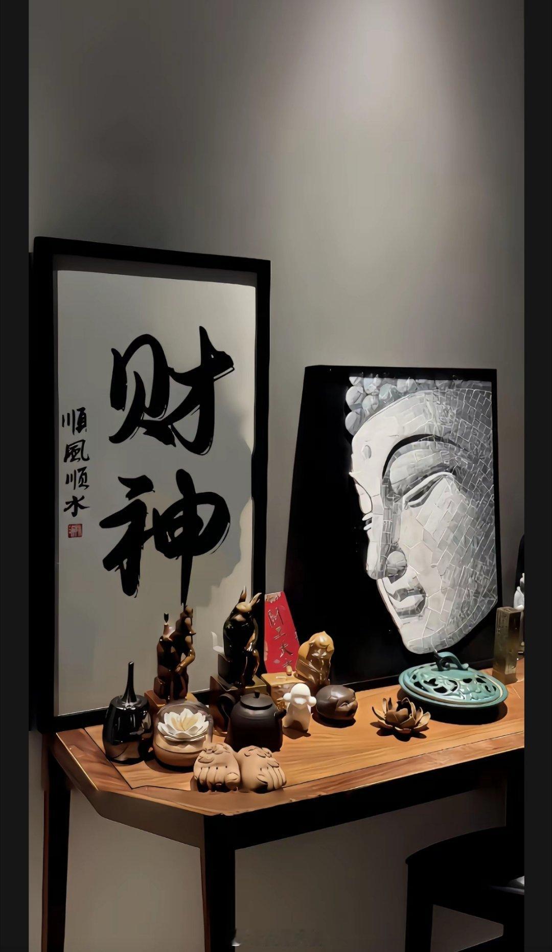 明日潜力热点方向梳理1. MLCC板块相关标的：昀冢科技、风华高科、三环集团、国