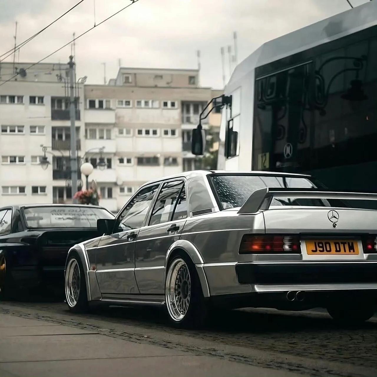 只顾帅就行了，多余的话不必说这种图片，只需静静地看，赞美的词溢于言表……

更多