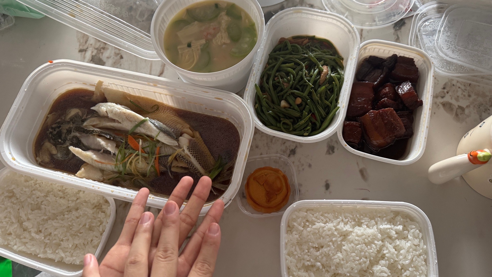 今天和小池在家吃大餐，也祝大家中秋快乐！ ​​​