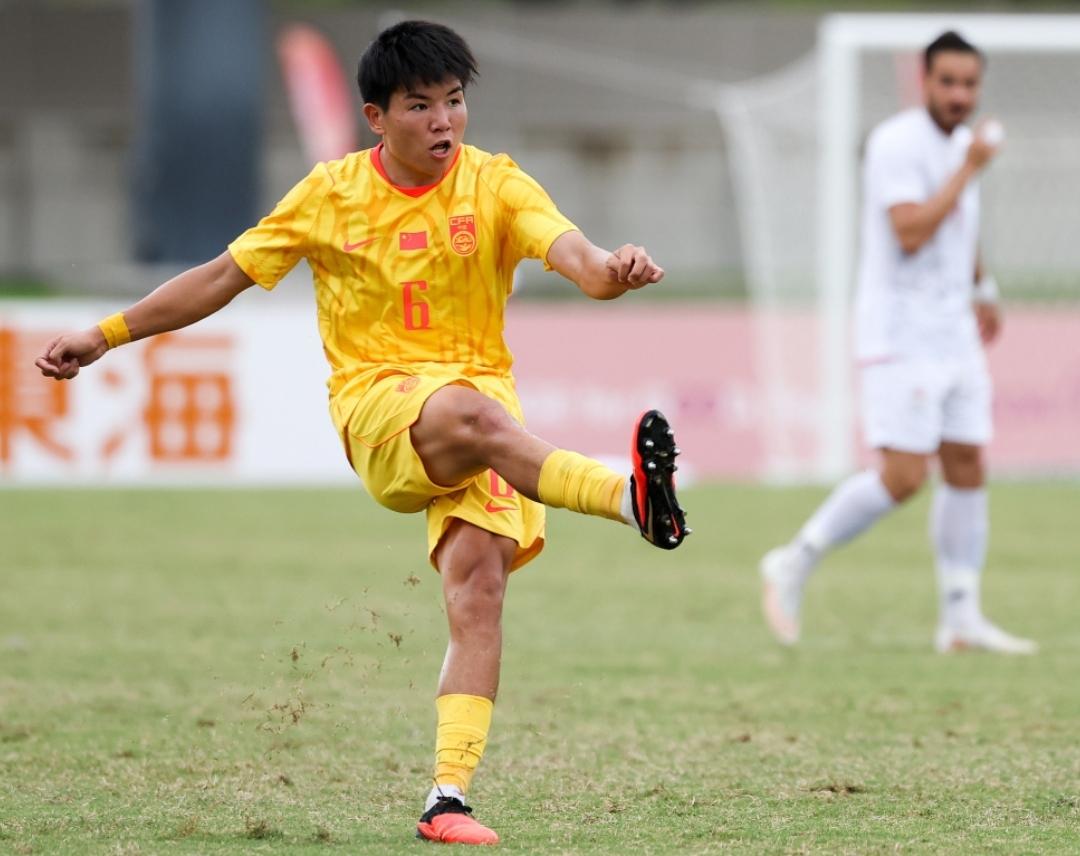 U23国足1-2韩国队的这场半决赛，安东尼奥犯了一个很大的错误，直接导致了比赛中
