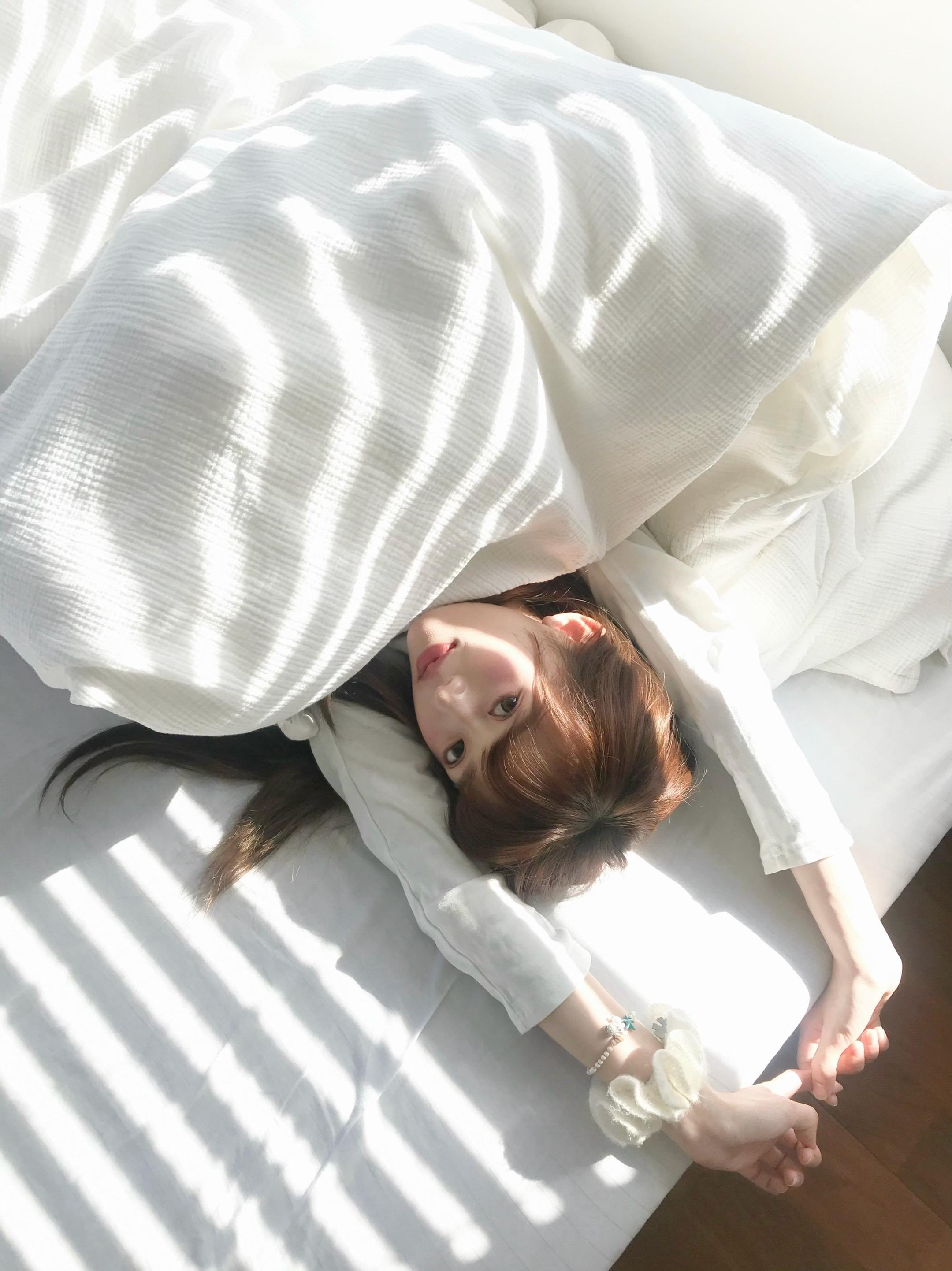 我不会觉得任何一个女孩比你可爱 如果有那就是明天的你