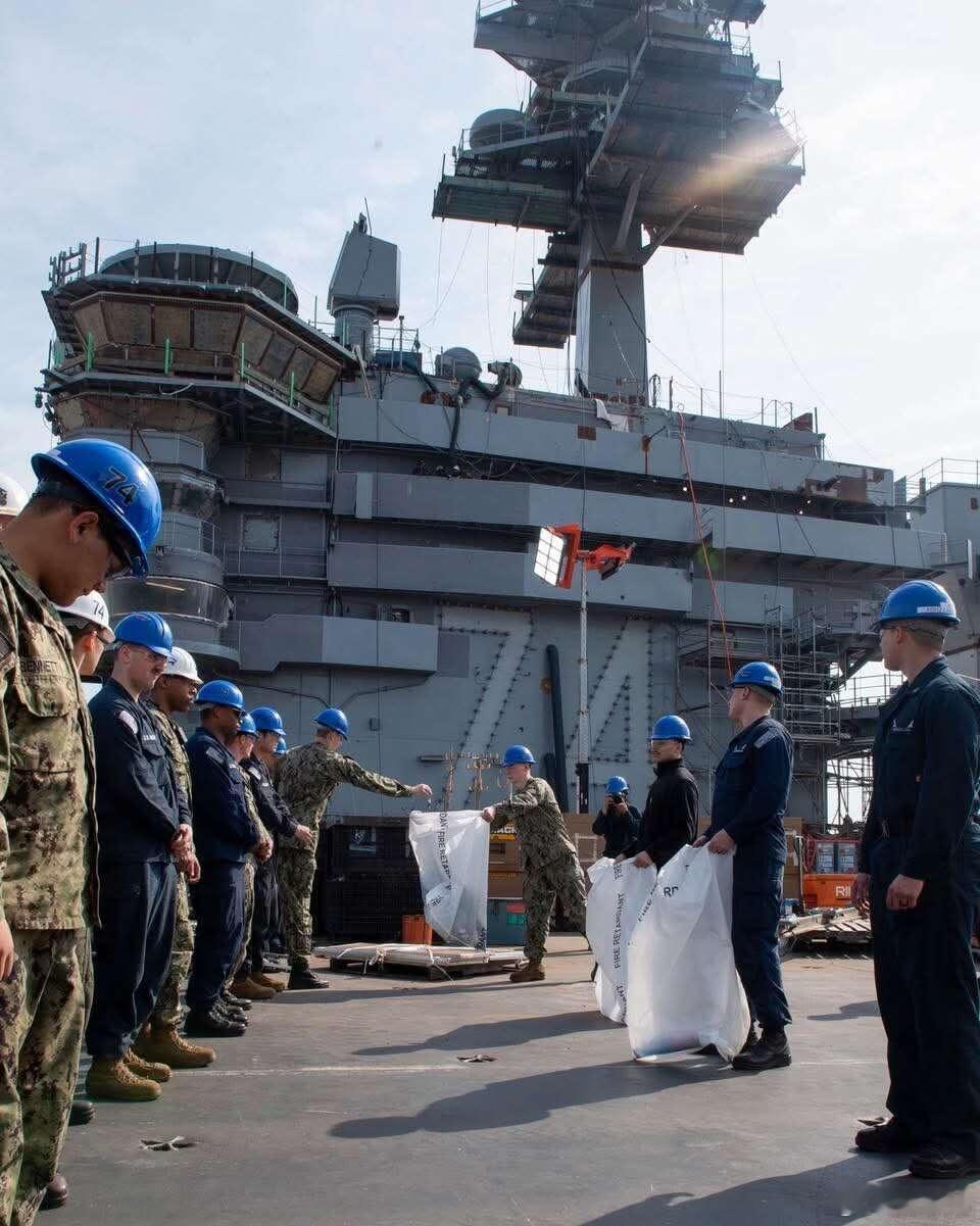 美国海军斯坦尼斯号核动力航母完成SPY-6V2型雷达的换装。 