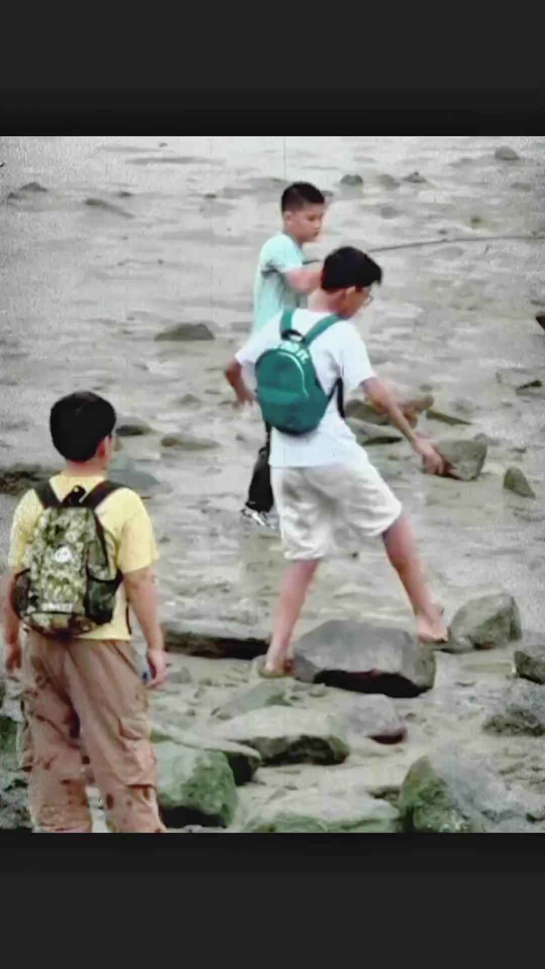 户外捕鱼 钓鱼的乐趣只有钓鱼人懂 爱生活爱钓鱼